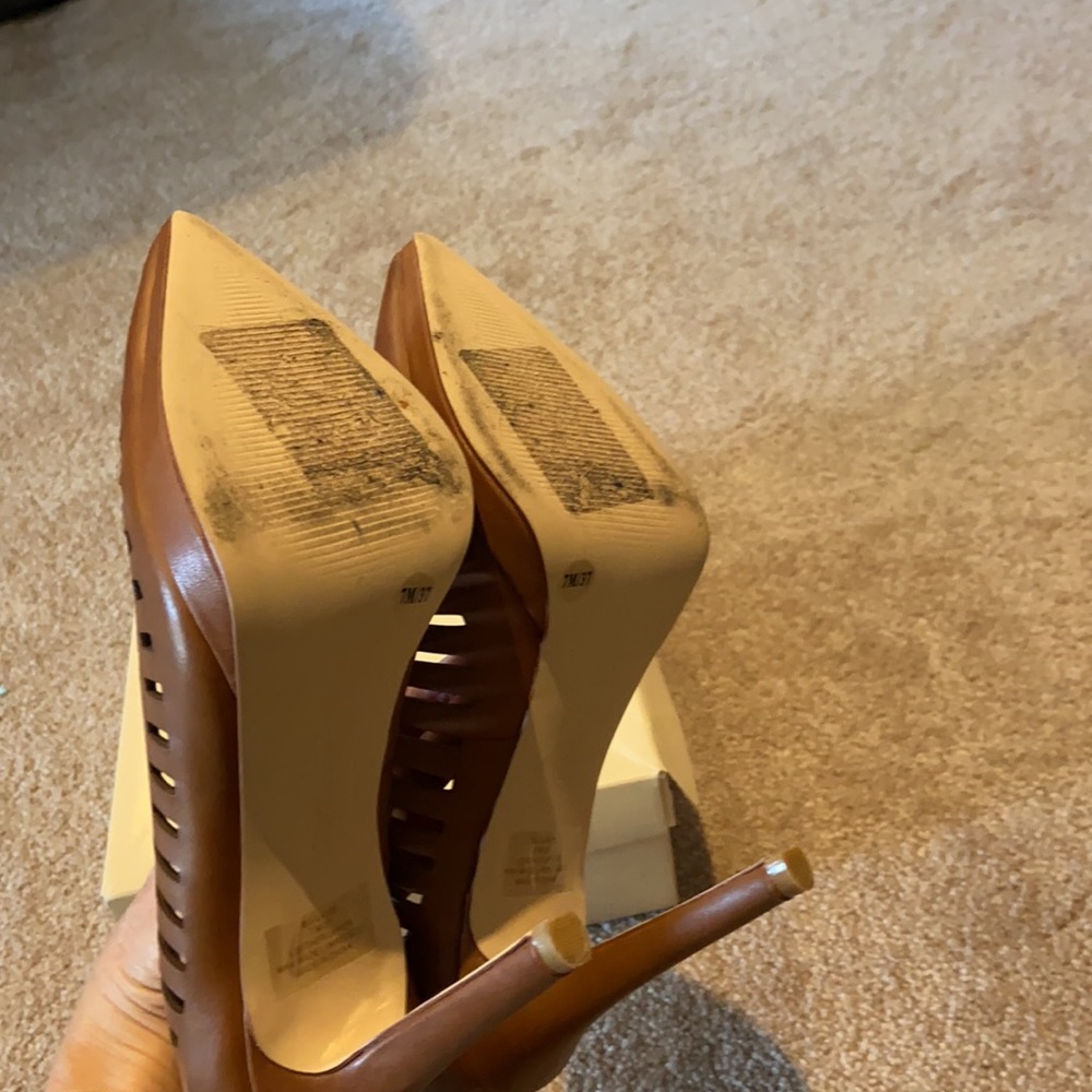 Shoes - Picture 3 of 3